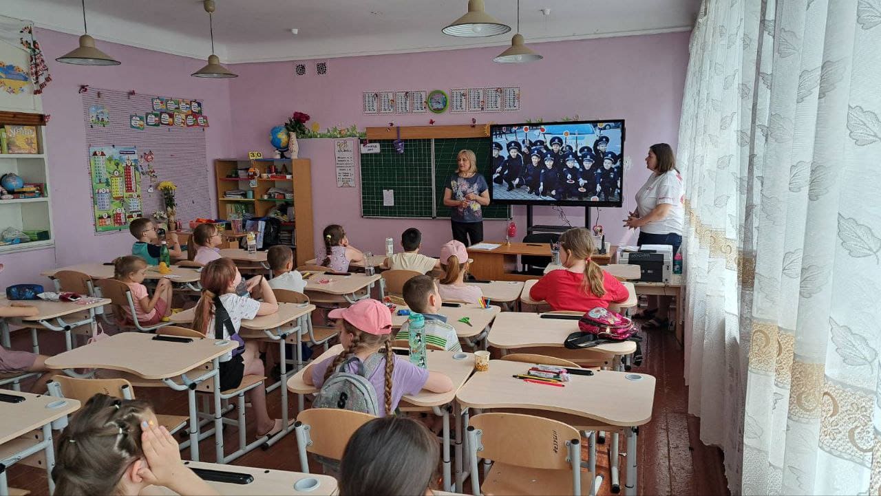 Інформаційна зустріч на літніх дитячих  майданчиках